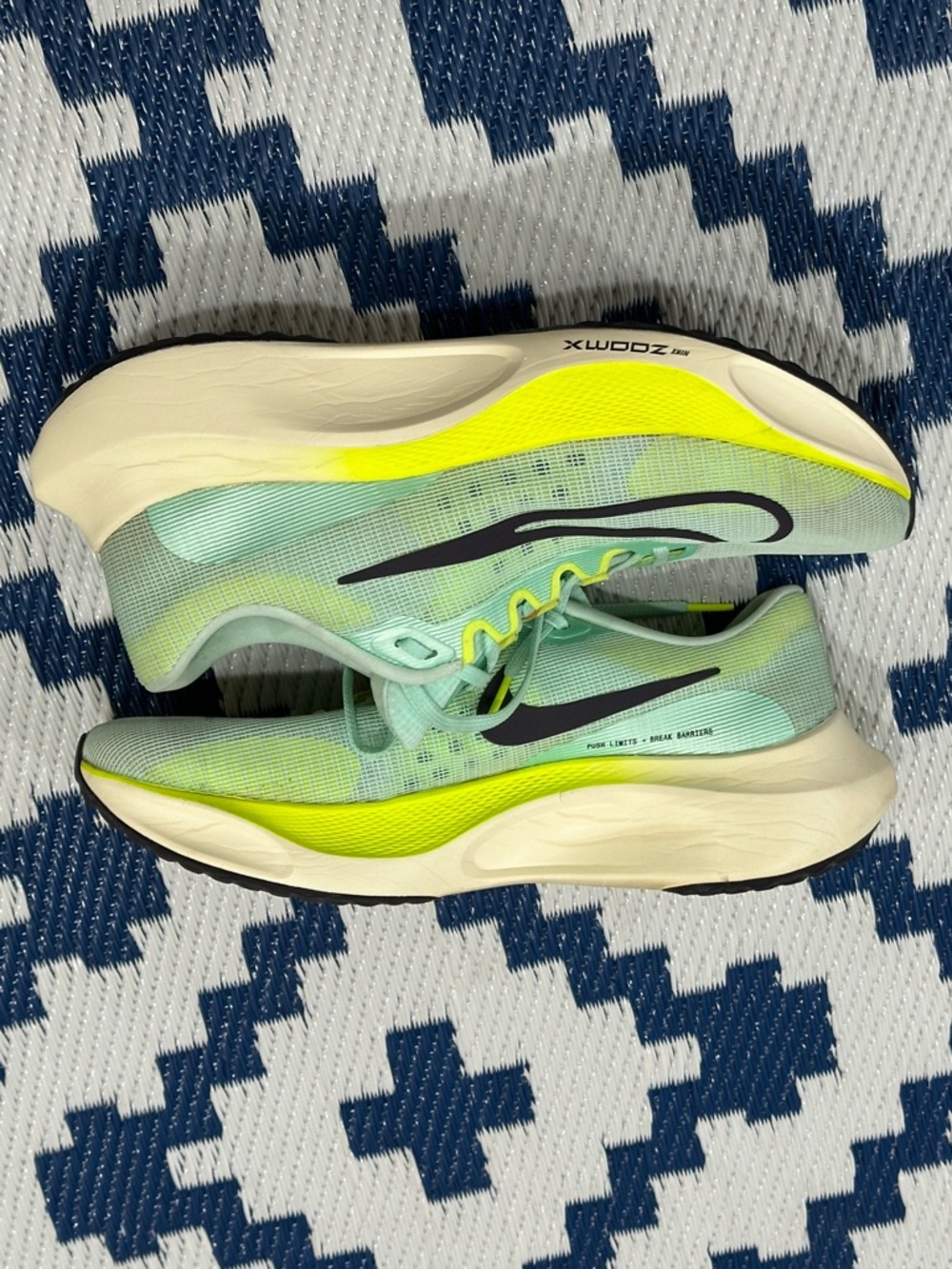 Nike Zoom Fly 5 Mint Foam Ghost Green Running Shoes Men’s Size 12.5 - Picture 2 of 6